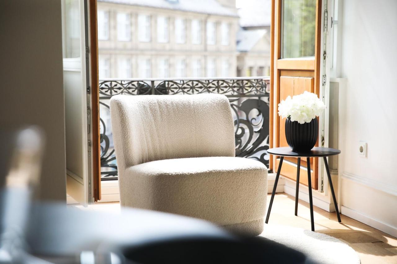 Palais Passy~Design Suite Mit Ausblick Im Zentrum Висбаден Экстерьер фото